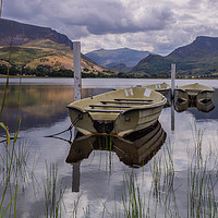 Buy canvas prints of Llyn Nanttle Uchaf by Lee Sutton