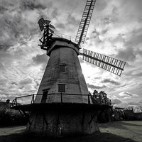 Buy canvas prints of  UPMINSTER WINDMILL by Dave Fegan-Long