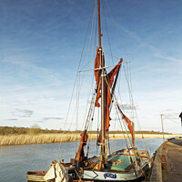 Buy canvas prints of Maltings Barge by Ian Merton