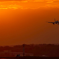 Buy canvas prints of EasyJet Airbus A320 Sunset  by Darren Willmin