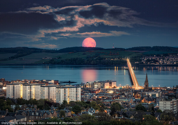 Dundee Supermoon Picture Board by Craig Doogan