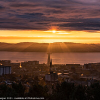 Buy canvas prints of Dundee City Remembrance Sunday Sunrise by Craig Doogan