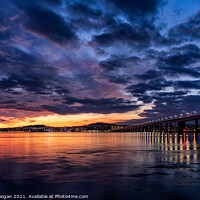 Buy canvas prints of Dundee City Sunset by Craig Doogan