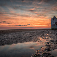 Buy canvas prints of Burnham-on-Sea Low Lighthouse by Chris Sweet