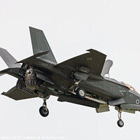 Buy canvas prints of Lockheed Martin F35 in the hover. by Steve de Roeck