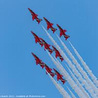 Buy canvas prints of Red Arrows In Close Formation by Steve de Roeck