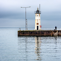 Buy canvas prints of Chalmers Lighthouse, Anstruther Pier by George Robertson