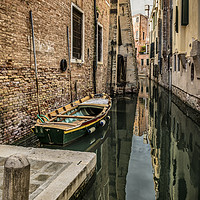 Buy canvas prints of Rio Malatin, Venice by Ian Collins