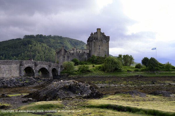 Iconic Eilaen Donan Castle Picture Board by Kasia Design