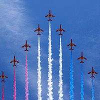 Buy canvas prints of The Red Arrows by Robin Purser