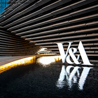 Buy canvas prints of The Majestic V&A Museum in Dundee by Joe Dailly
