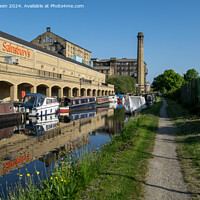 Buy canvas prints of Huddersfield Broad Canal by Colin Green