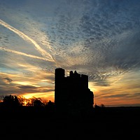 Buy canvas prints of DONNINGTON CASTLE by Brian Pearce