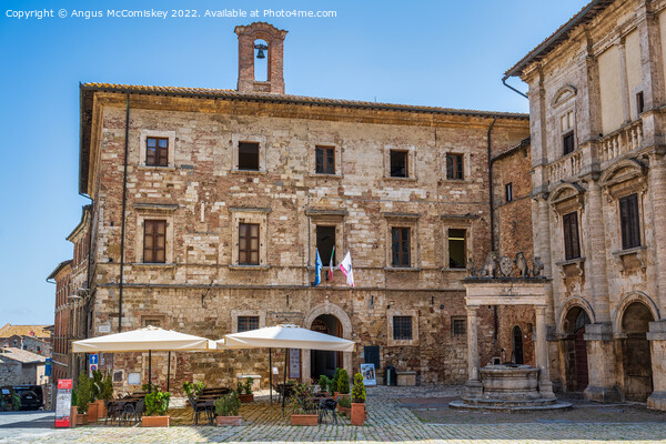 Piazza Grande in Montepulciano, Tuscany, Italy Picture Board by Angus McComiskey