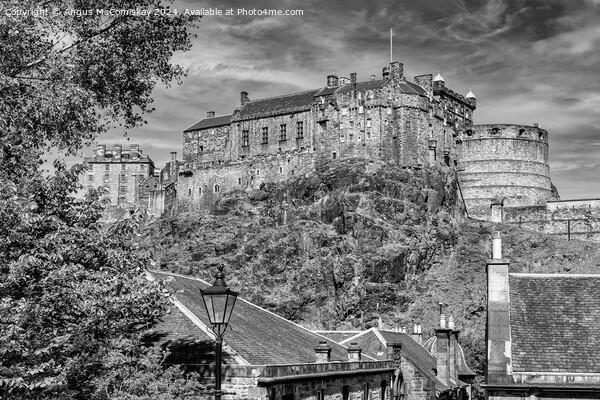 Edinburgh Castle from the Vennel (black and white) Picture Board by Angus McComiskey