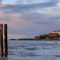 Buy canvas prints of Lighthouse at St. Mary's Island, Tynemouth by Alan Crawford