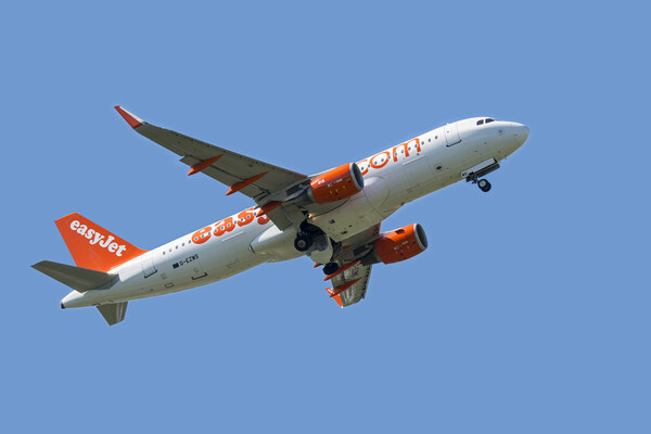 EasyJet Airbus A320-214 WL Picture Board by Arterra 