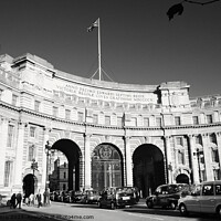 Buy canvas prints of Admiralty Arch, London by Chris Harris