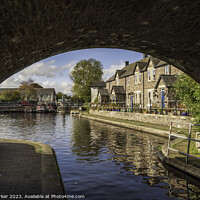 Buy canvas prints of The Monmouthshire and Brecon Canal by Gary Parker