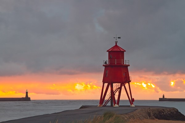 Groyne Lighthouse Sunrise, South Shields Picture Board by Rob Cole
