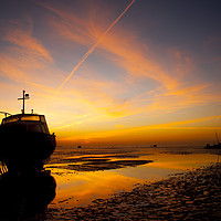 Buy canvas prints of Southend Sunset by Phil Wingfield