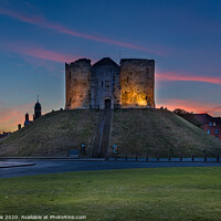 Buy canvas prints of Cliffords tower by kevin cook