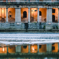 Buy canvas prints of Pulteney Weir on the River Avon in Bath by Alan Barr