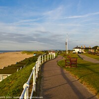 Buy canvas prints of Southwold Promenade by Sarah Smith