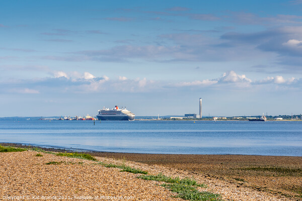 View across Southampton Water, England, UK Picture Board by KB Photo