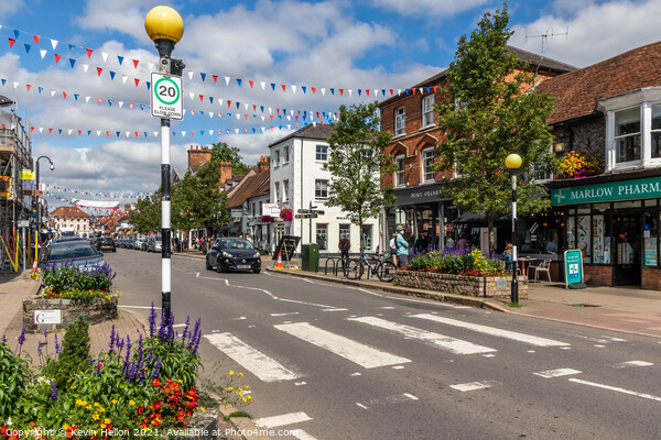 Marlow High Street, Buckinghamshire, England, UK Picture Board by Kevin Hellon