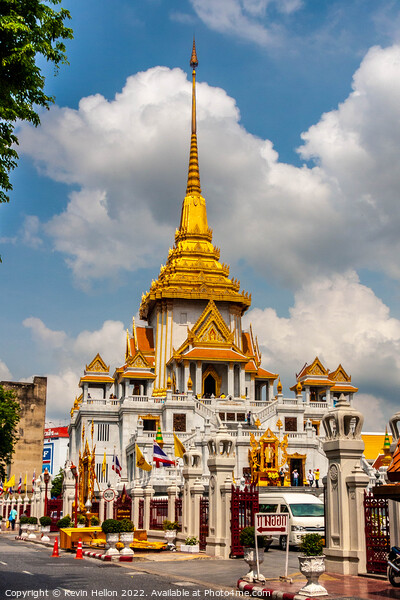 Wat Traimit, Bangkok, Thailand Picture Board by Kevin Hellon