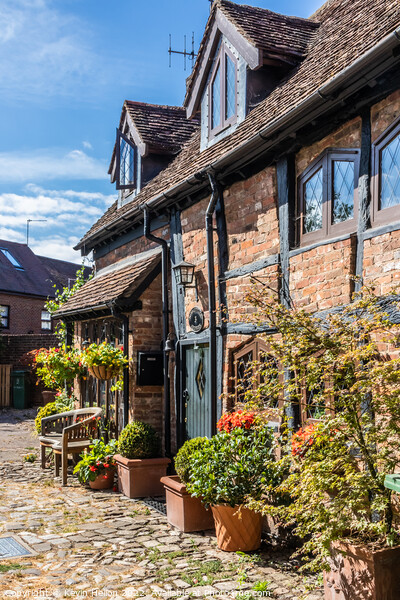 Cottages in Old Aylesbury, Buckinghamshire, England Picture Board by Kevin Hellon