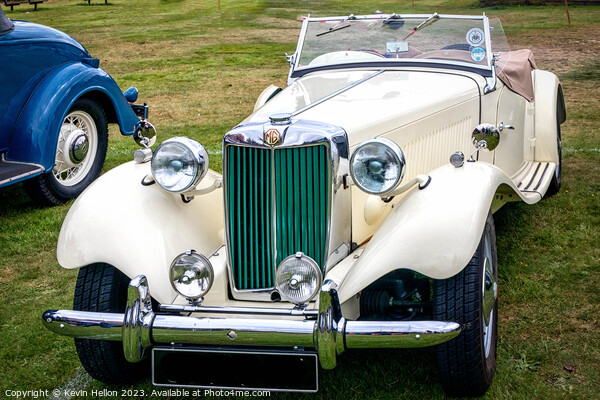 White MG TD classic British sports car Picture Board by Kevin Hellon