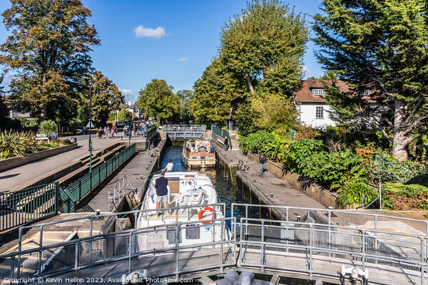Boulter's Lock, Maidenhead, Berkshire, England Picture Board by Kevin Hellon