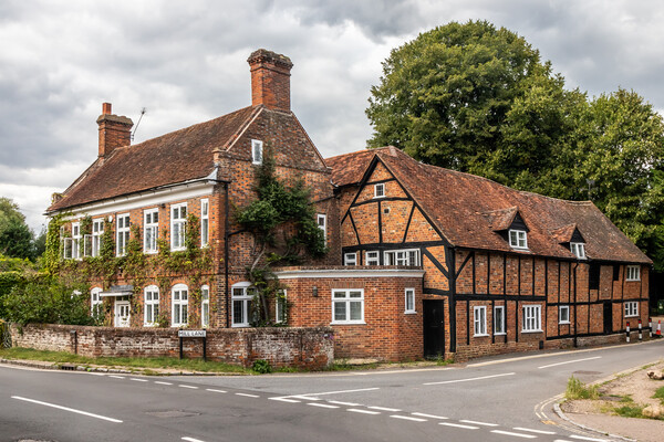 Old houses in Old Amersham, Buckinghamshire, England, UK Picture Board by Kevin Hellon