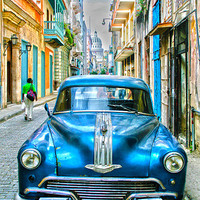 Buy canvas prints of Havana Classic by Neil Gavin