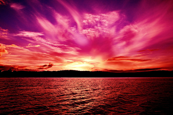 Spectacular Pink Orange Violet Ocean Sunset. Austr Picture Board by Geoff Childs
