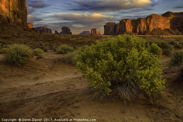 Magnicent Buttes of Monument Valley Picture Board by Derek Daniel