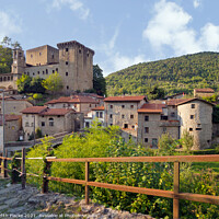 Buy canvas prints of The road to Verrucola, Lunigiana. by Judith Flacke