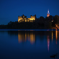 Buy canvas prints of Linlithgow Palace by Douglas Milne