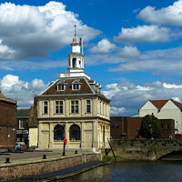 Buy canvas prints of Customs House in Kings Lynn by Clive Wells