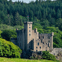 Buy canvas prints of Dunvegan Castle by Duncan Loraine