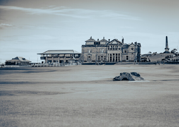 St Andrews 18th Hole & Clubhouse Picture Board by Duncan Loraine