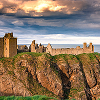 Buy canvas prints of Dunnottar Castle by Duncan Loraine