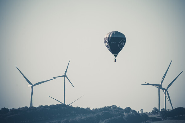 Hot air balloon Picture Board by Duncan Loraine