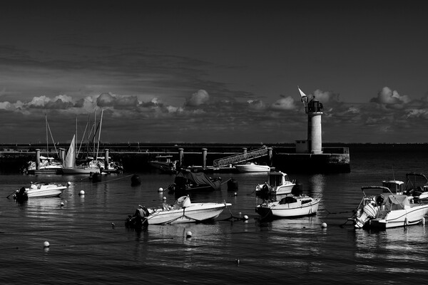 View on Phare de la Flotte in black and White Picture Board by youri Mahieu