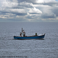 Buy canvas prints of Serene Solitude: A Captivating Trawl by Tom McPherson