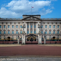 Buy canvas prints of Buckingham Palace by Tom McPherson