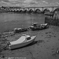 Buy canvas prints of Panoramic Berwick-upon-Tweed Cityscape by Holly Burgess