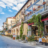 Buy canvas prints of Italy, Bellagio by Holly Burgess